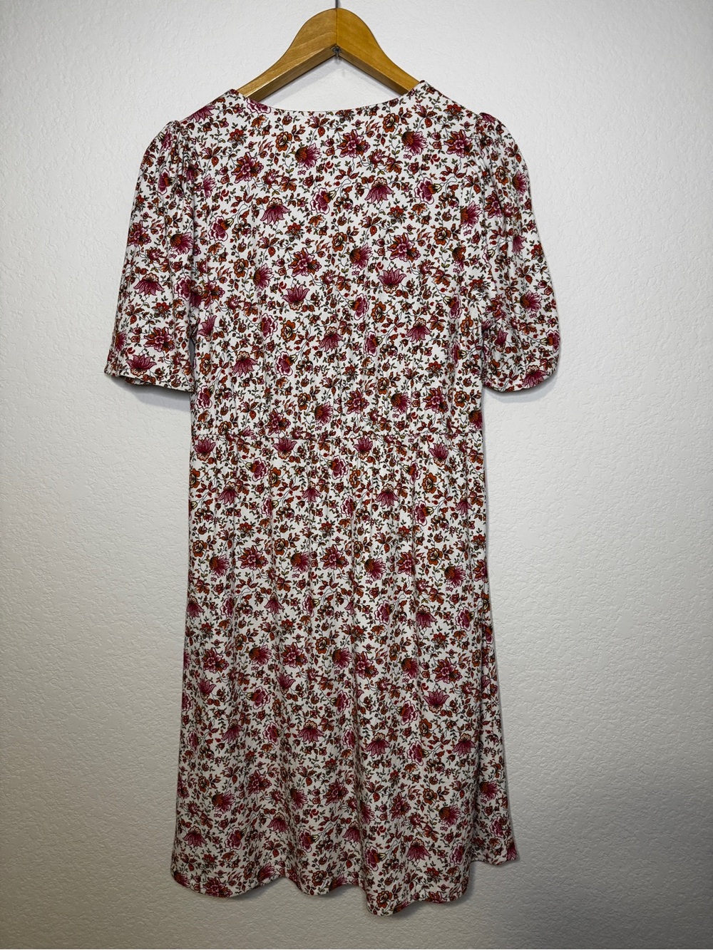 Old Navy Womens Floral Short Sleeve Dress Size M White Pink Cottagecore Milkmaid - Picture 2 of 11
